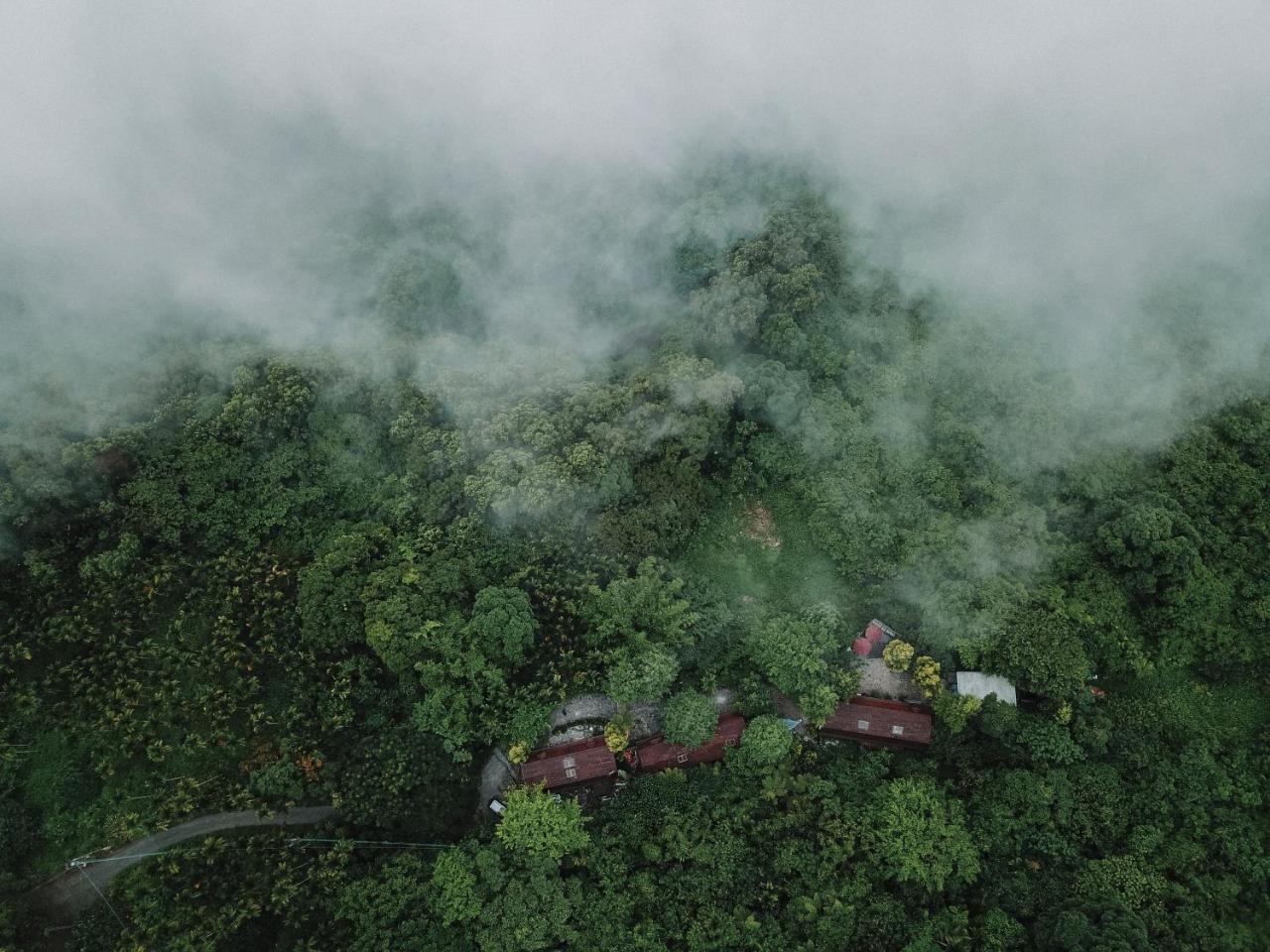 Deep Breath B&B Fengshan  Екстериор снимка